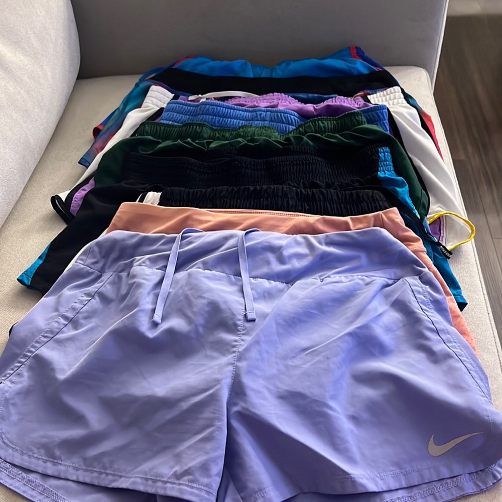 9 pairs of Nike athletic shorts(Medium)